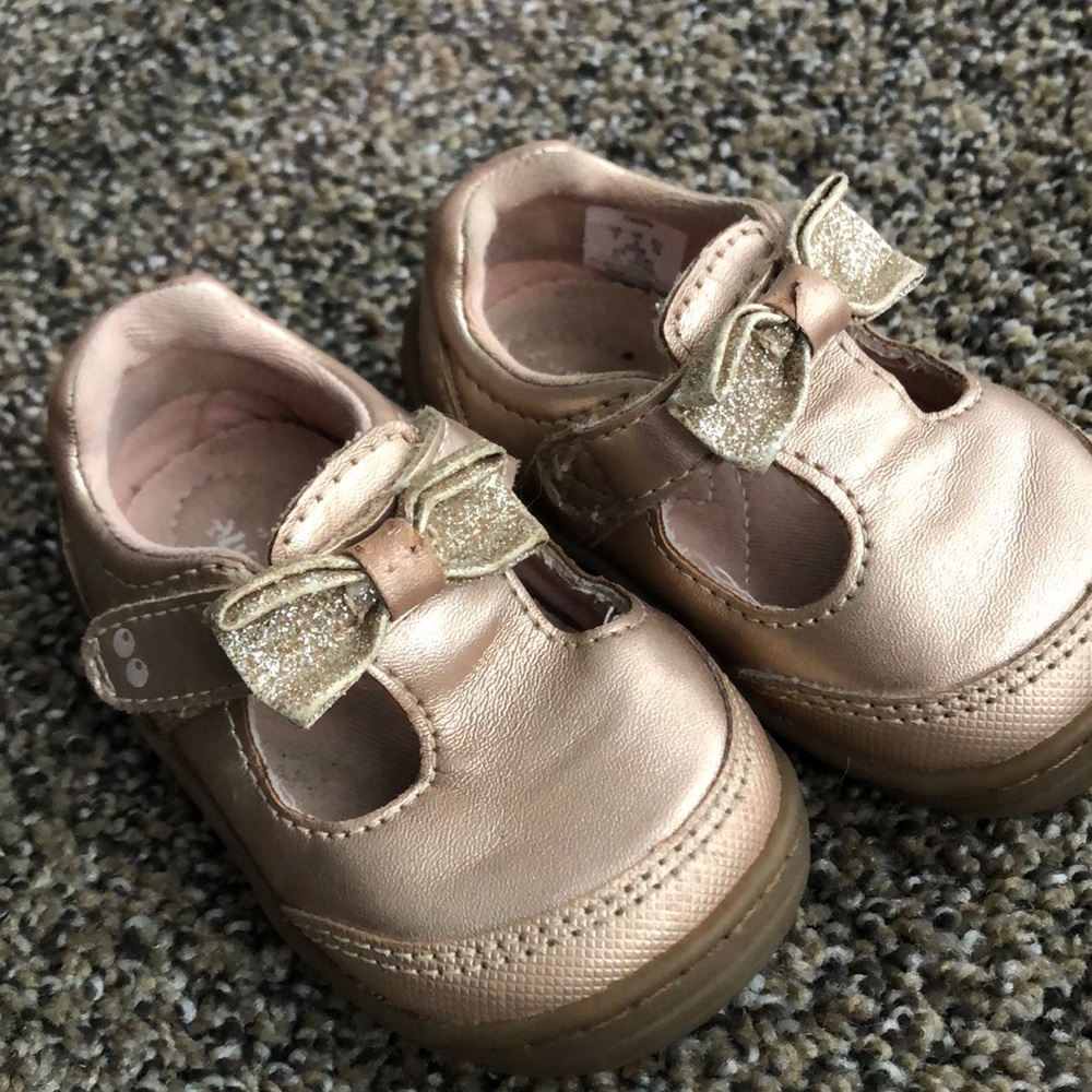Flats. Size 3